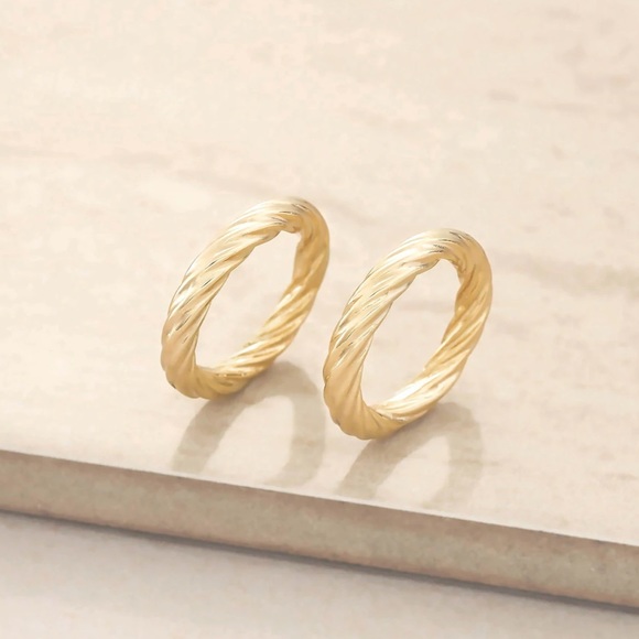 Ethika Golden Twists 18k Gold Plated Ring - Picture 1 of 4